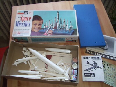 U.S. Space Missiles Monogram Quality Hobby Kits 36 Raketen Bausatz v. 1969!
