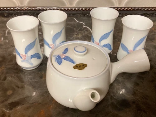 ARITA Ware Bone China Tea Set