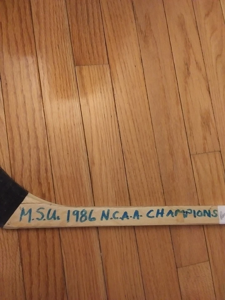 Rick Vaive Toronto Maple Leafs NHL Vintage Titan TPM 2020 Game Used Hockey Stick - Image 3 of 4