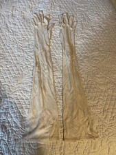 Vtg Off White Long Gloves Pearl Buttons