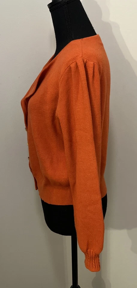 Cárdigan Anthropologie LILI Sidonio Naranja Recortado Suéter Perla Botones Talla L Foto 2 de 4