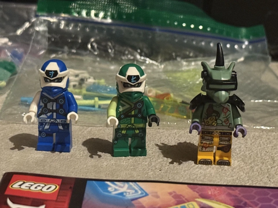 LEGO Ninjago:  Jay and Lloyd's Velocity Racers 71709 Incomplete  - Image 3 of 4