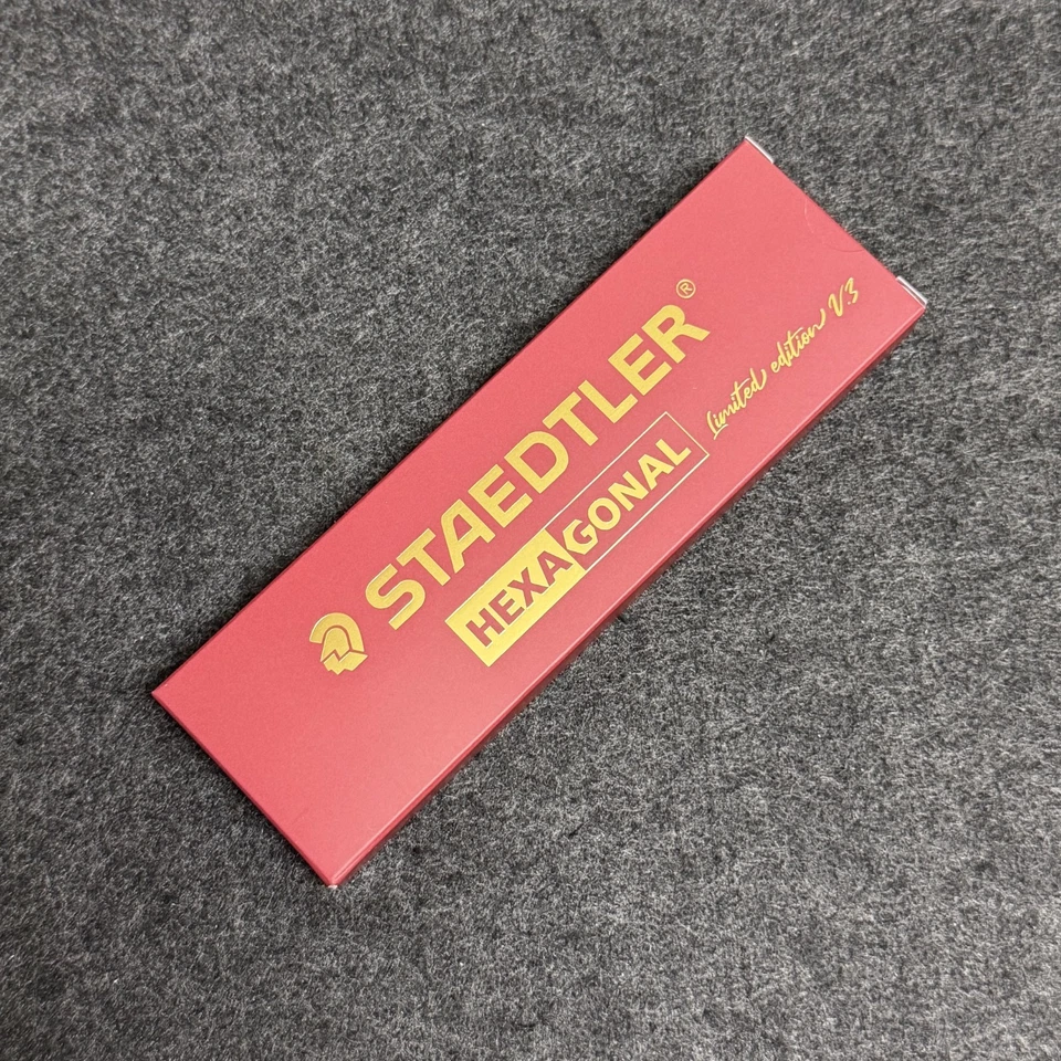 Staedtler Hexagonal V3 Antigo Vermelho 92577-05L3 Pacote Coreia 0,5mm - Imagem 2 de 4