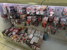 Restposten 5 kg Dübel / Schrauben in Blister Tox & Fischer Werkzeug Posten