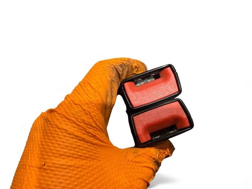 Volkswagen Golf VII 2017 Gurtschloss hinten Mitte 8V0857739A UPG11315