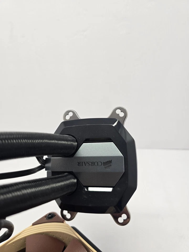 Cooler líquido para CPU Corsair Hydro Series H100i GTX CW-9060021-WW não testado - Imagem 4 de 4