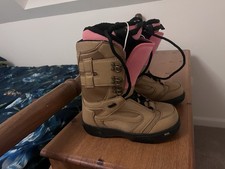 Van Snowboard Boots Size 5 Uk
