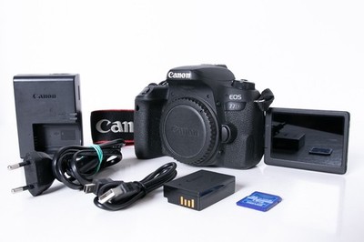Canon EOS 77D