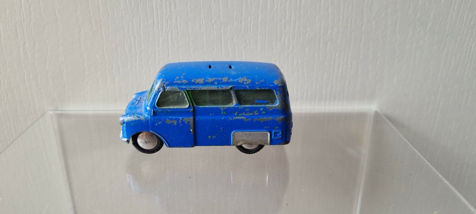 Corgi Toys 405 ベッドフォード・ユティリコン AFSテンダー Corgi 405, Bedford Utilicon AFS Fire Tender - Free Price Guide