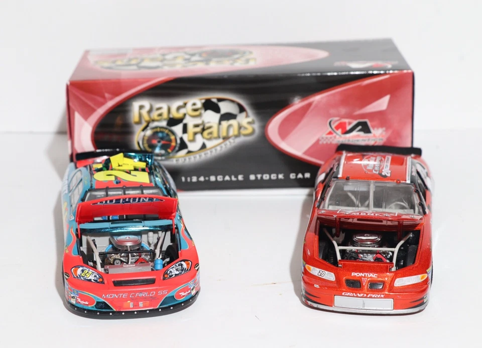 NASCAR 1/24 Diecast #24 DuPont 2007 Monte Carlo SS y #20 Home Depot Pontiac Foto 3 de 4