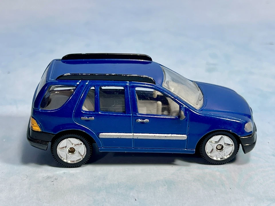1/72 Hongwell MERCEDES BENZ CLASE M SUV AZUL modelo de coche fundido a presión Foto 3 de 3