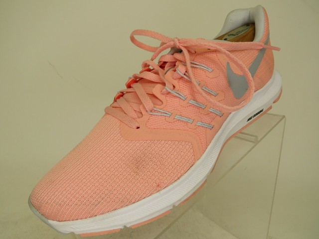 coral nike running shoes