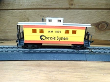 Life Like HO Scale 40' Chessie System WM 1872 Model Railroad Caboose w/ Chimney