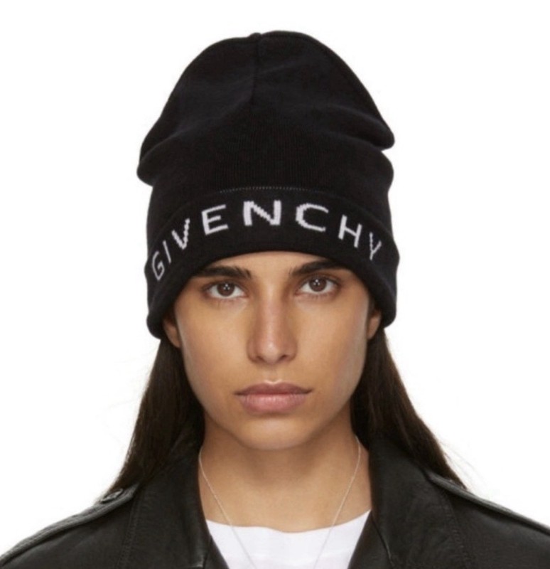 BNIB  Authentic Givenchy Intarsia Wool Logo Beanie O/S Black White