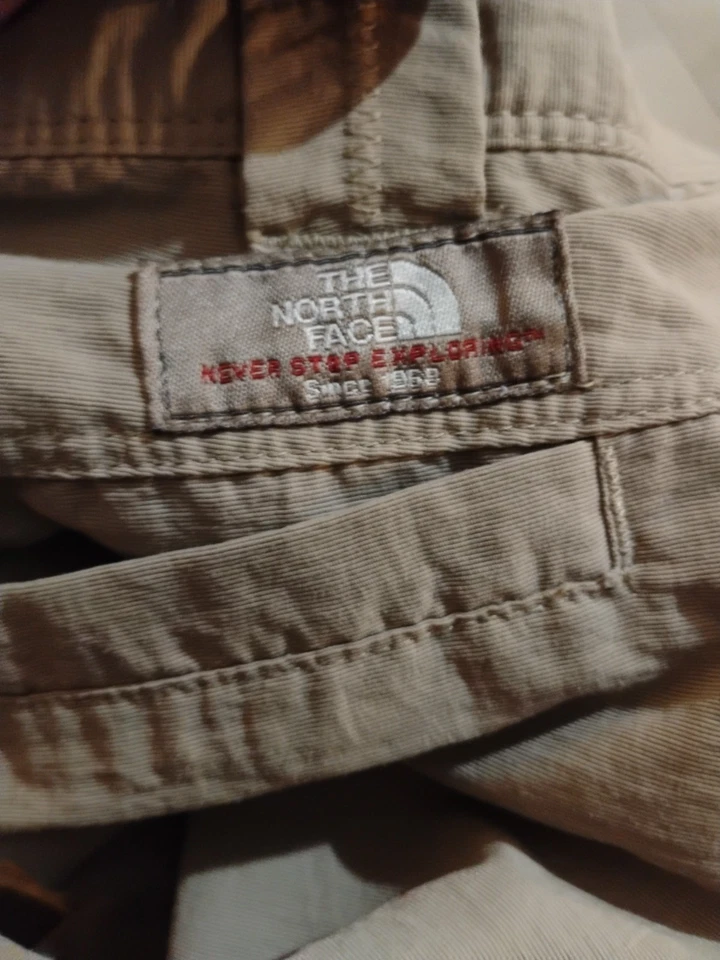 The North Face Shorts Mens 34 Khaki Chino Flat Front Outdoor Zip Pocket - Image 2 of 4
