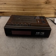 Vintage AM/FM Electronic Clock Radio Wood Grain Working