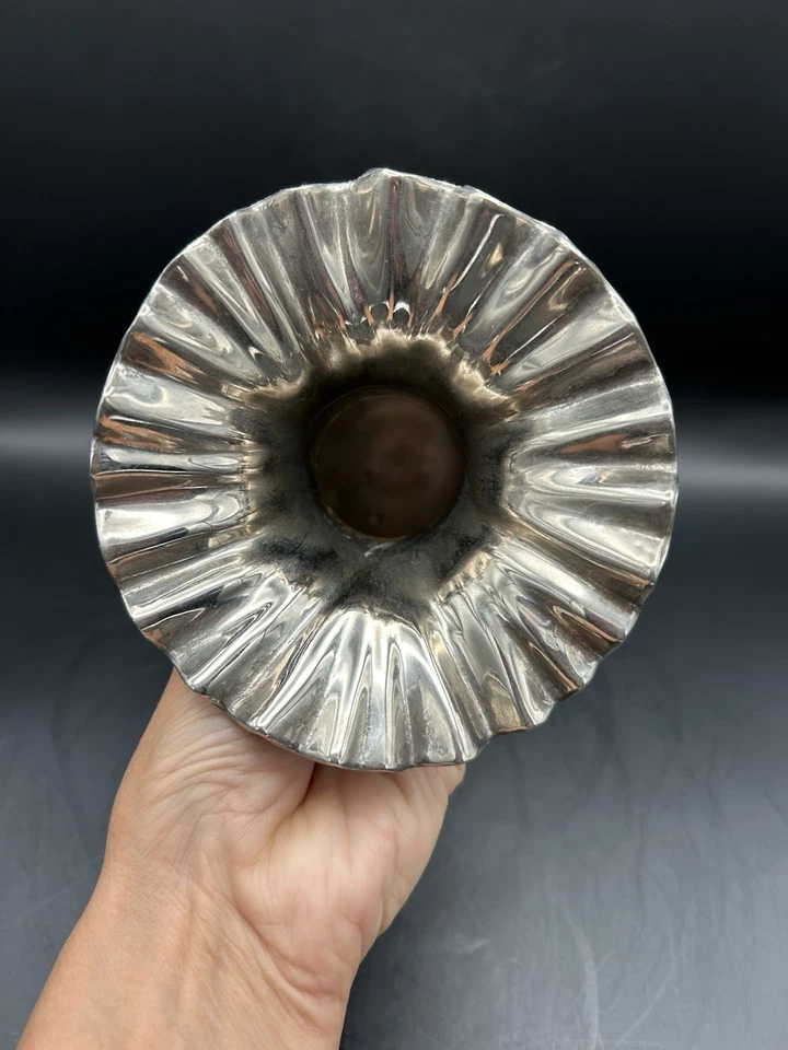 Vaso italiano vintage banhado a prata 9” - Vera Lucino - EXCELENTE ESTADO! - Imagem 3 de 4