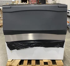 Scotsman B948S 48” 893 Lb. Ice Storage Bin