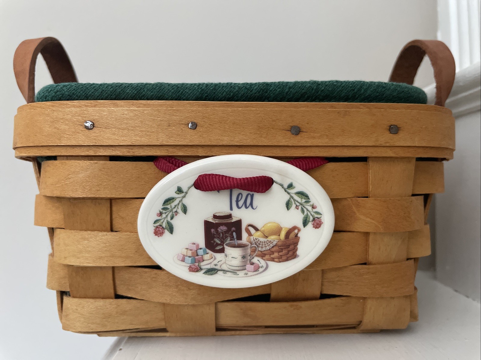 2001 Longaberger Tea Basket W/Liner, Plastic Protector & Tie On