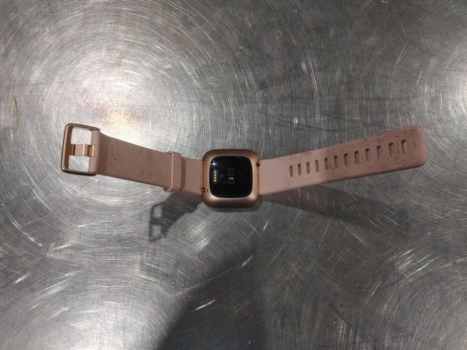 Good Condition FitBit FB507 Versa 2 Rose Gold Smartwatch Untested - Image 2 of 3