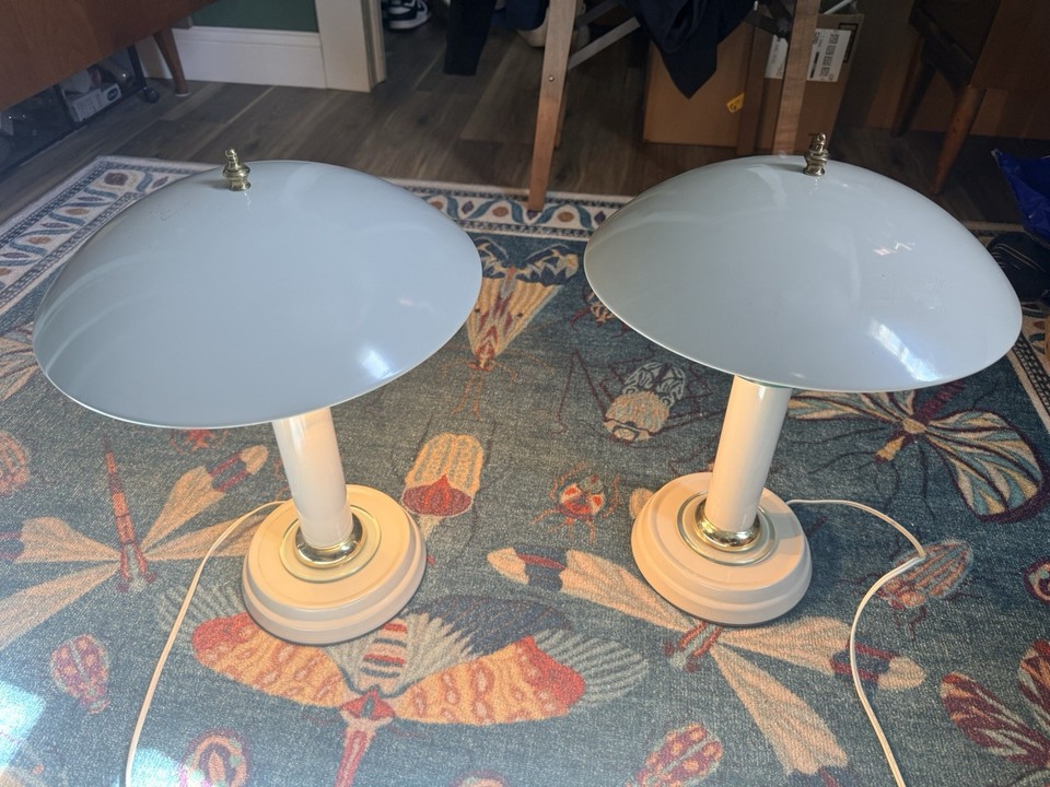 Mid-Century Modern 1970s Mushroom Flying Saucer Modernist Table Lamp