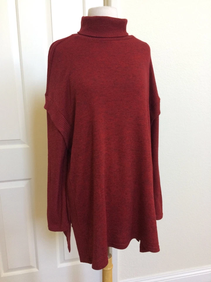 Blusa AVENUE *NOVA COM ETIQUETAS 18/20 (2XL) CAPUZ BURGUDY GOLA 3/4 MANGA LATERAL ABERTA US$ 49 - Imagem 4 de 4