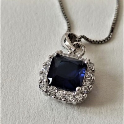 ROYAL MADE IN ITALY HALSKETTE 925 SILBER QUADRATISCHER STEIN BLAU MIT WEISSEN ZIRKONIA 