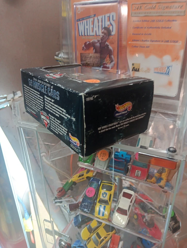 Коллекционный набор Hot Wheels серия 30th Anniversary Of '69 Muscle Car 1 из 2 - Изображение 2 из 3