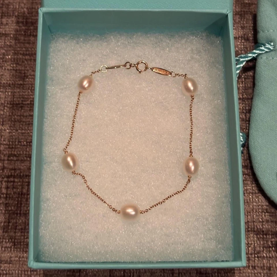 Brazalete Tiffany & Co. Elsa Peretti Perla por Yarda 18K con Caja Usado Foto 4 de 4