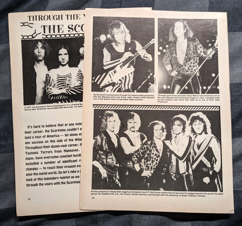 A TRAVÉS DE LOS AÑOS CON LA REVISTA SCORPIONS PÓSTER PLEGABLE CENTRAL RECORTE PINUP - Imagen 2 de 2