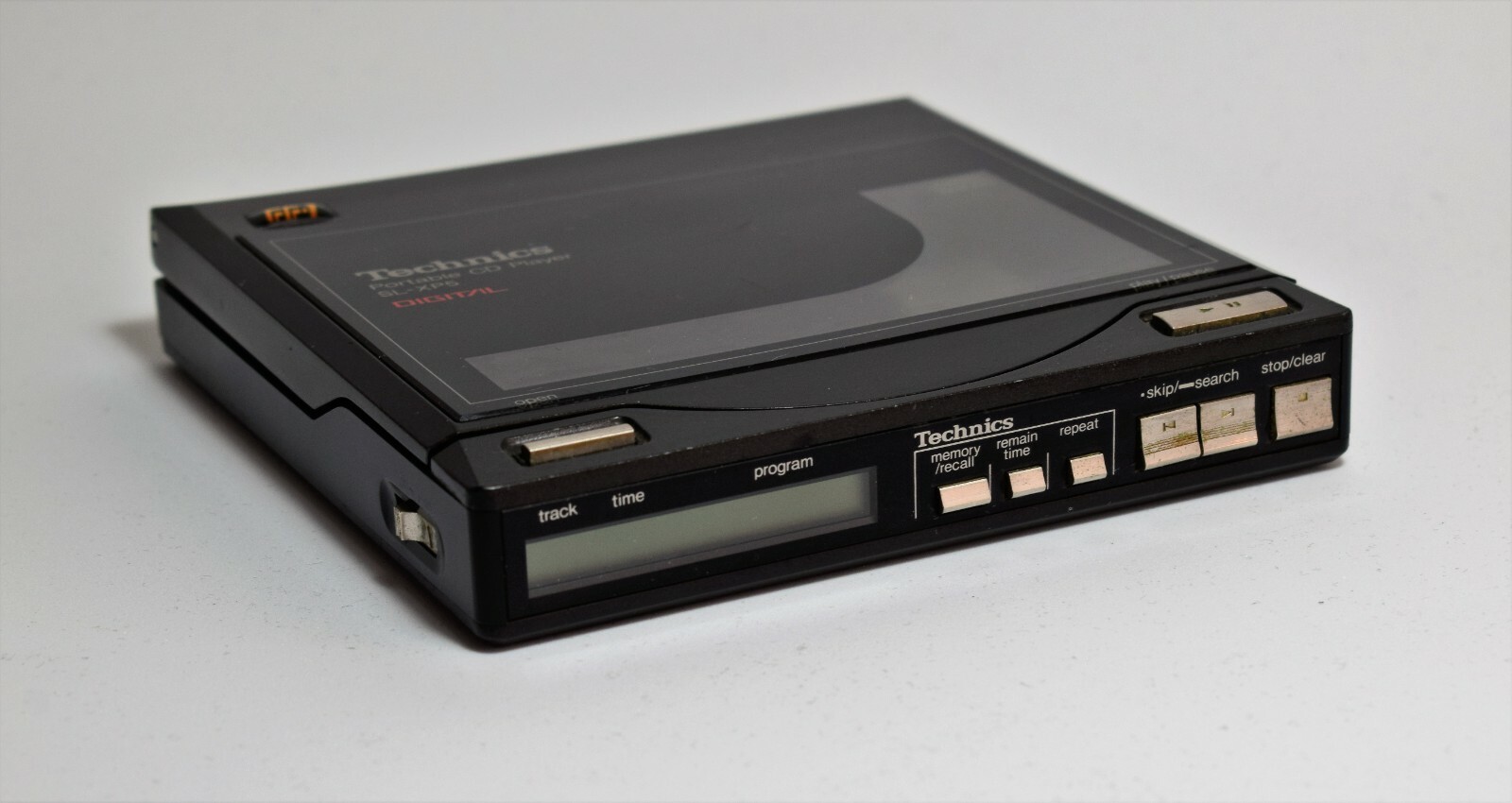 Used テクニクス Technics ポータブルCDプレイヤー SL-XP5