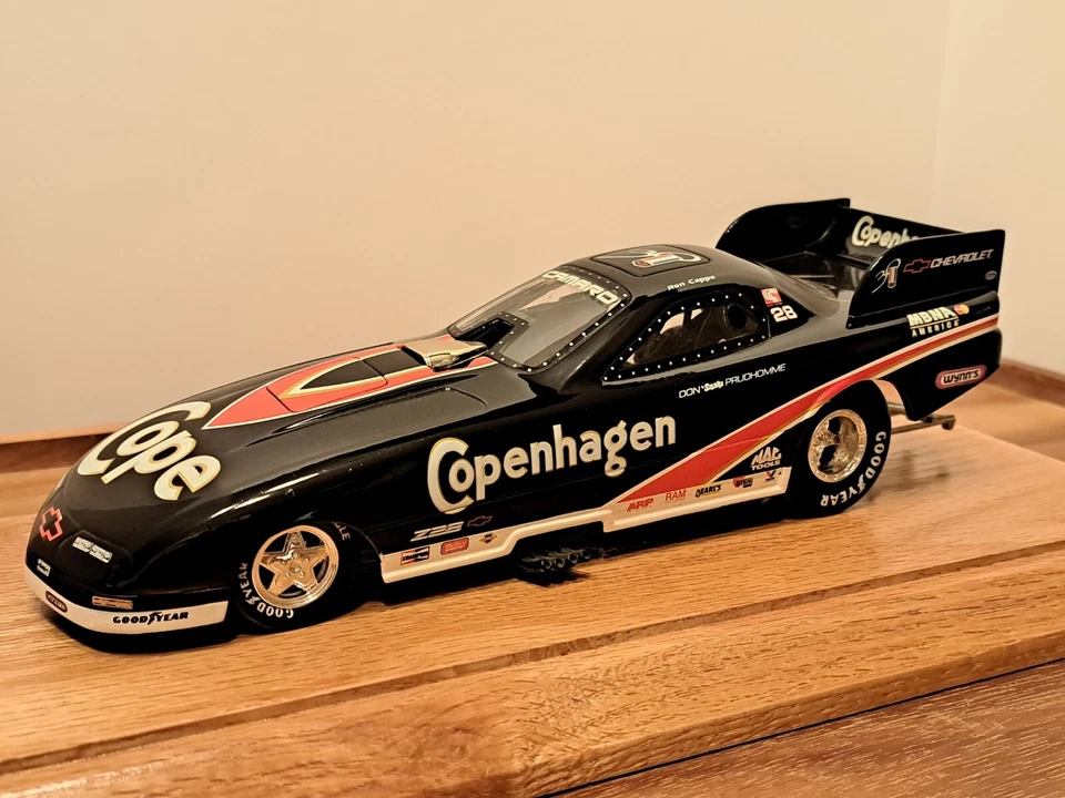 Camaro Ron Capps 1997/Coche divertido de Copenhague/Edición limitada de la NHRA/AUTOGRAFIADO Foto 2 de 4