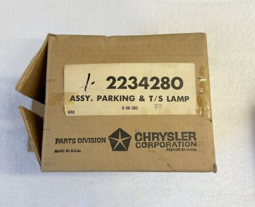 NOS MoPar 1962-67 Dodge Truck Front Park Light Assembly D100 W200 Power Wagon - Picture 3 of 8