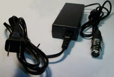 15V 8A 4-PIN XLR Power Adapter for Ikan LB10 / LW10 & RB10 / RW10 LED lights
