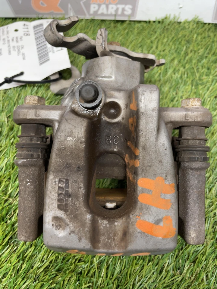 ✅ Toyota Corolla 2019 pinza trasera izquierda OEM Foto 3 de 4