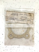 Genuine Nissan Oil Filter-Cylinder Block Gasket 15239-R5700 NOS Car Spare Parts