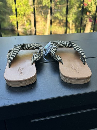 Universal Thread Women’s Sz 8.5 Sandals Louise Knotted Studded Slides Summer NWT - Picture 5 of 7