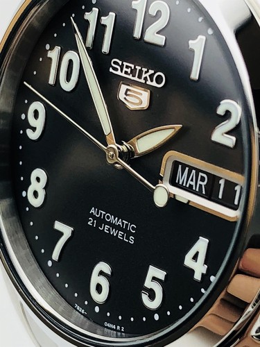 Reloj pulsera Seiko 5 automático esfera negra plata acero inoxidable para hombre SNK381K1 - Imagen 4 de 8