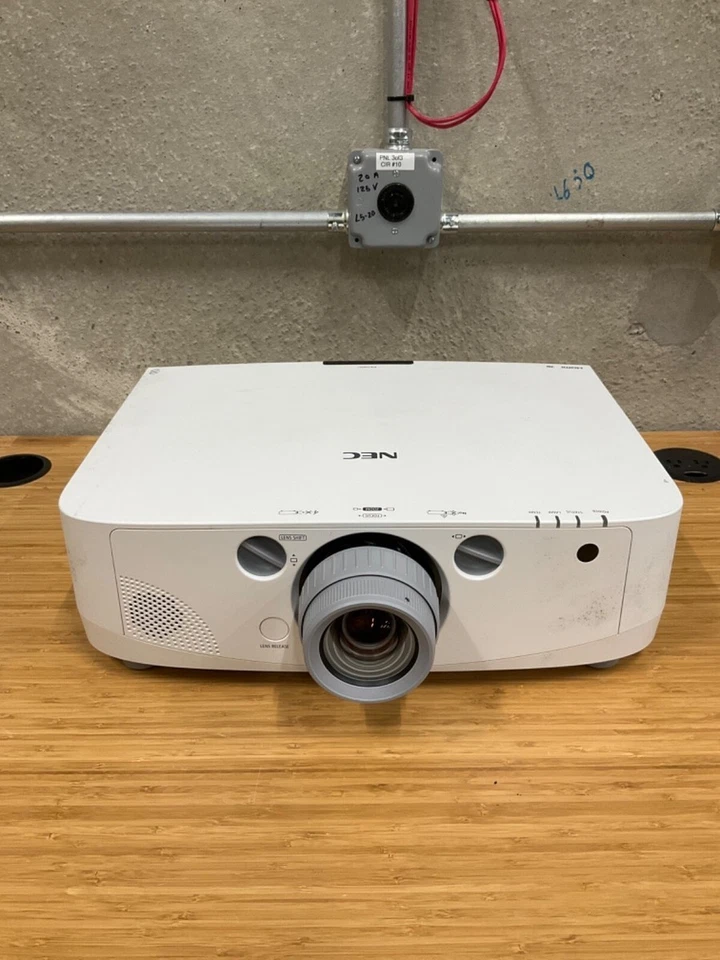 NEC NP-PA500U - PROYECTOR LCD - 3D Listo - 5000 lúmenes ANSI - WUXGA 2778 HORAS Foto 4 de 4