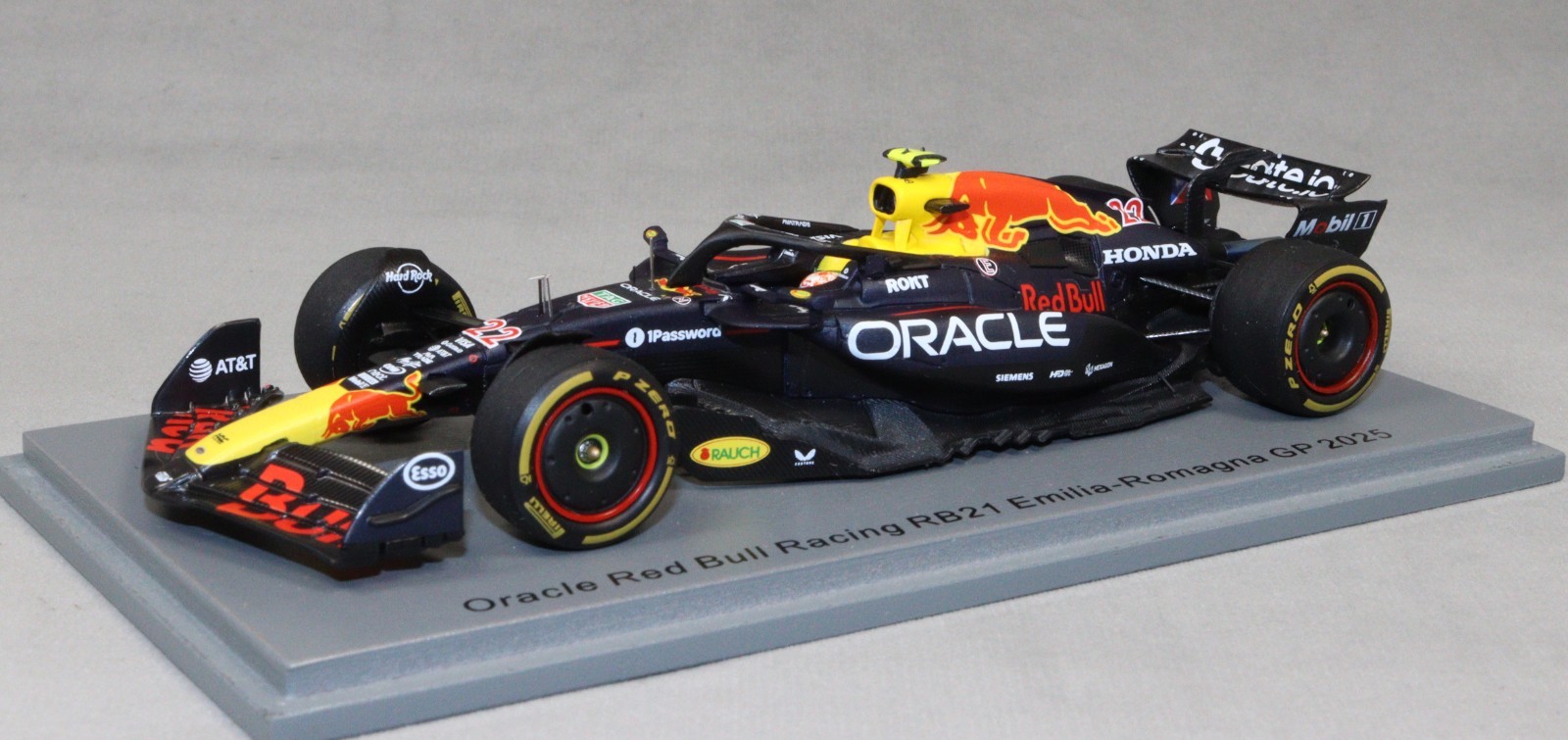 Spark Red Bull RB21 Emilia Romagna Grand Prix 2025 Yuki Tsunoda S9624 1/43 NEW