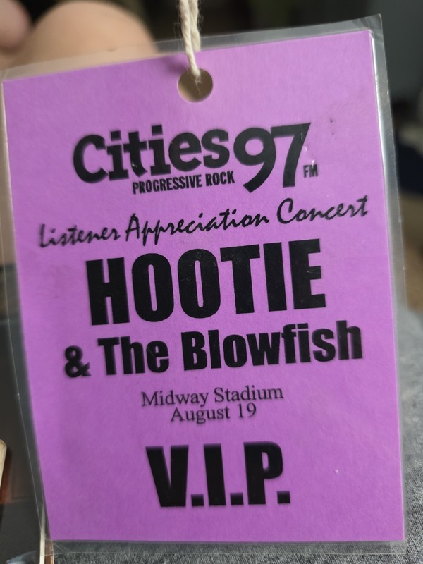 RARE!! V.I.P. Badge with DARIUS RUCKER autograph