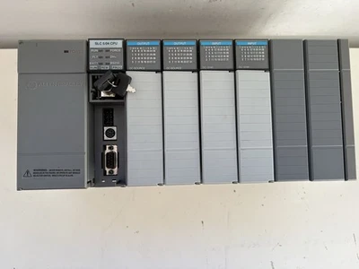Allen Bradley 1746-P1 Netzteil mit 1746-A7 (4 x Ausgang und 1 x CPU) - Bild 1 von 4