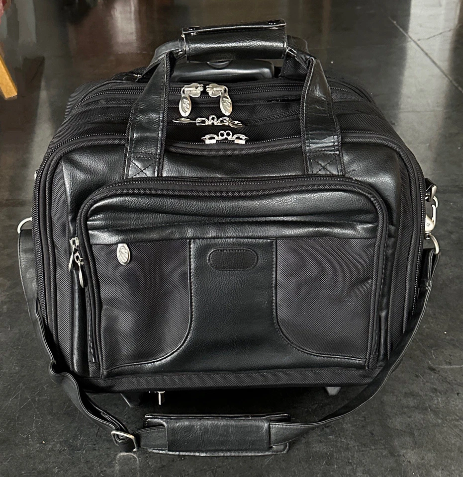 McKlein EE. UU. Clinton Nylon Desmontable Ruedas 17" Estuche para Laptop Foto 4 de 4