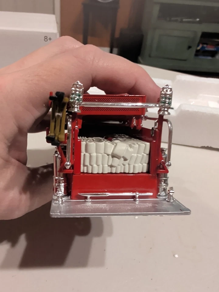 National Motor Museum Mint Diecast 1926 Ford Model T Fire Truck 1:32 Scale - Image 3 of 4