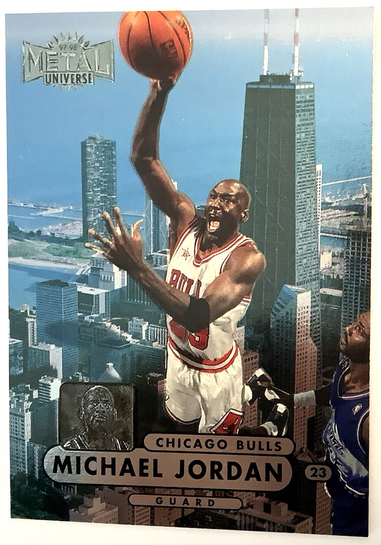 1997-98 MICHAEL JORDAN SKYBOX METAL UNIVERSE #23 CHICAGO SKYLINE CITY DUNKING