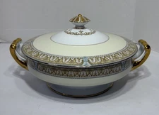 Noritake Claire Round 8” Covered Vegetable Bowl Tureen Large Fine China Japan