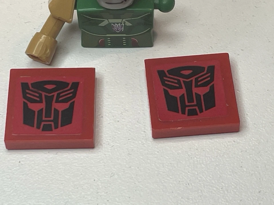 Kre-O Transformers Figure  Autobots Decepticons Head Torso Optimus Tile Parts - Image 4 of 4
