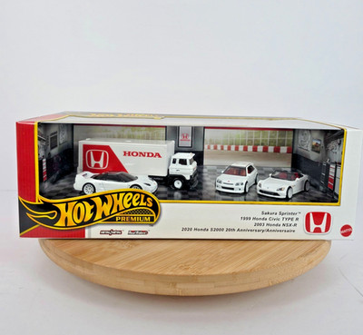 Hot Wheels Premium Diorama Collector Set Honda Type R Heritage Civic NSX S2000