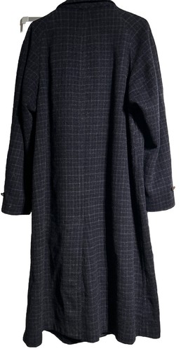 Vintage Klopfenstein’s Wool Coat.  Beautiful Condition. (see Details & Pictures) - Picture 10 of 22