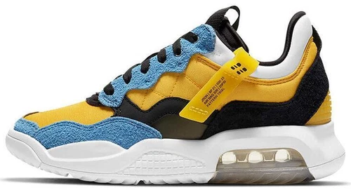 Jordan MA2 University Gold W